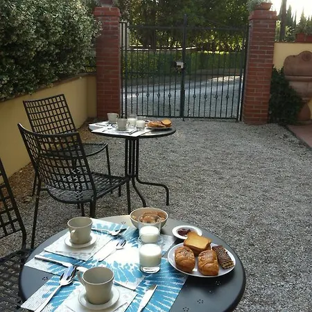 Bed & Breakfast La Voliera Bed & Breakfast Pisa