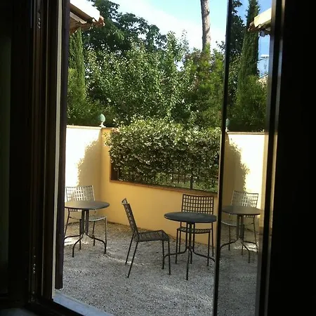 Bed & Breakfast La Voliera Bed & Breakfast *